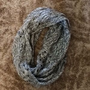 Infinity scarf